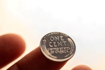 Actualmente, producir una moneda de