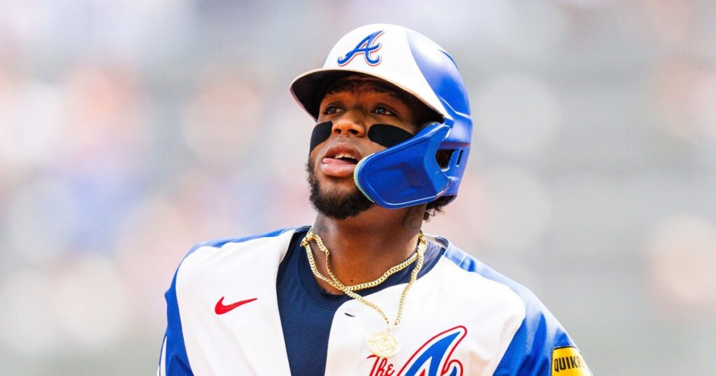 ¿El mejor tiro del año? Ronald Acuña Jr. vuelve a hacer gala de su brazalete con este out (+video)
