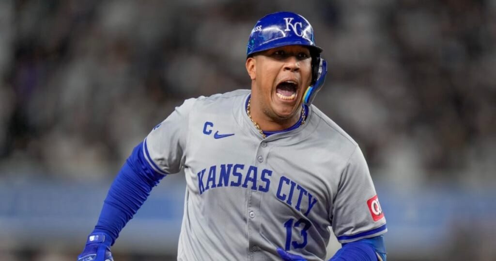 ¡Historia pura! Salvador Pérez suma 2 jonrones y acecha marca de Magglio Ordoñez