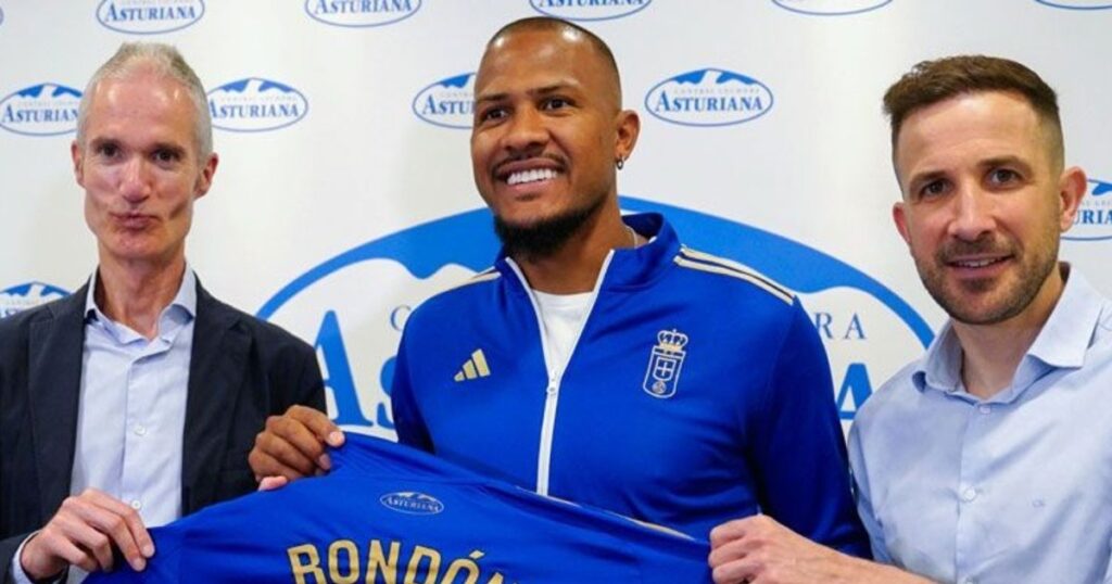 ¿Peligra el puesto de Salomón Rondón en Real Oviedo?