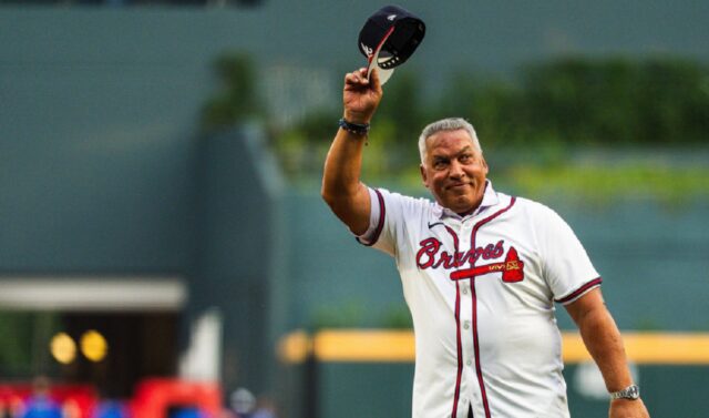 Andrés Galarraga hizo emotivo lanzamiento en el Juego de las Estrellas Andrés Galarraga hizo emotivo lanzamiento en el Juego de las Estrellas