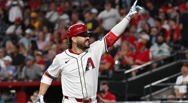 Eugenio Suárez batea par de jonrones por segundo día consecutivo Eugenio Suárez batea par de jonrones por segundo día consecutivo