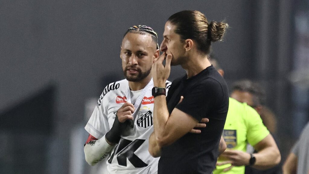 Neymar destruye a Filipe Luis en el debut de Robinho Jr.