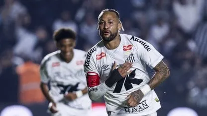 Show de Neymar para alejar a Santos del descenso: le tiró un caño a Filipe Luis y con un golazo derrotó al líder Flamengo
