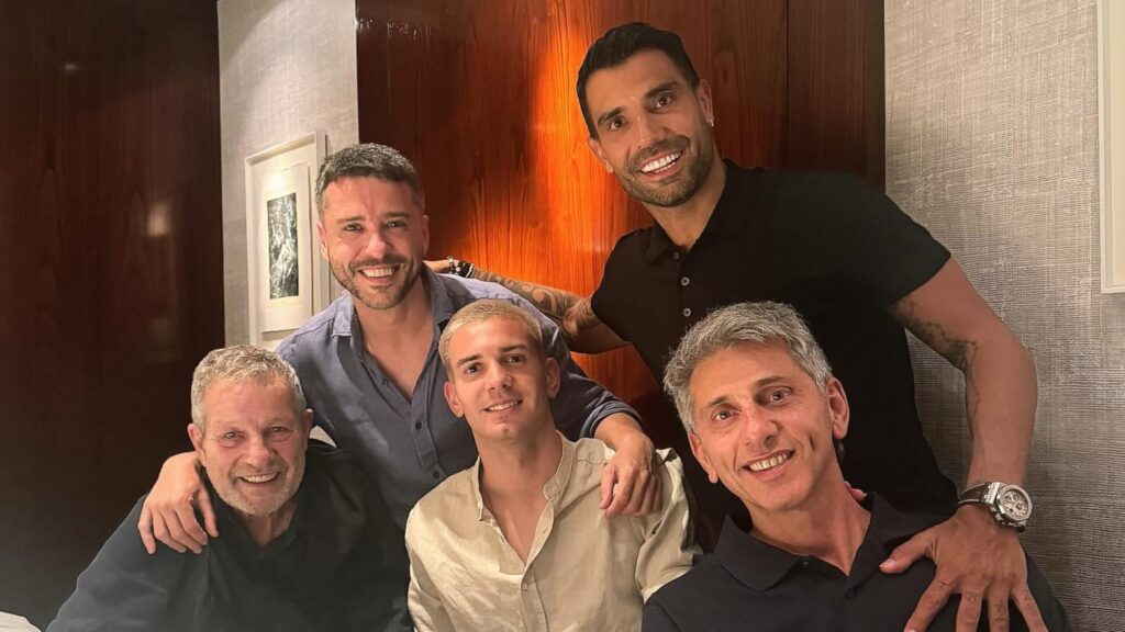 Mastantuono, cumpleaños por todo lo alto