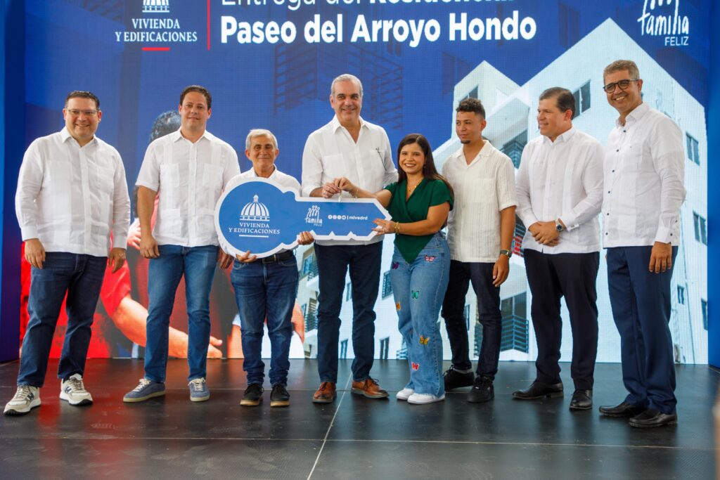 Presidente Abinader ha entregado más de 13,000 viviendas a familias necesitadas en cinco años; hoy entrega 46 más