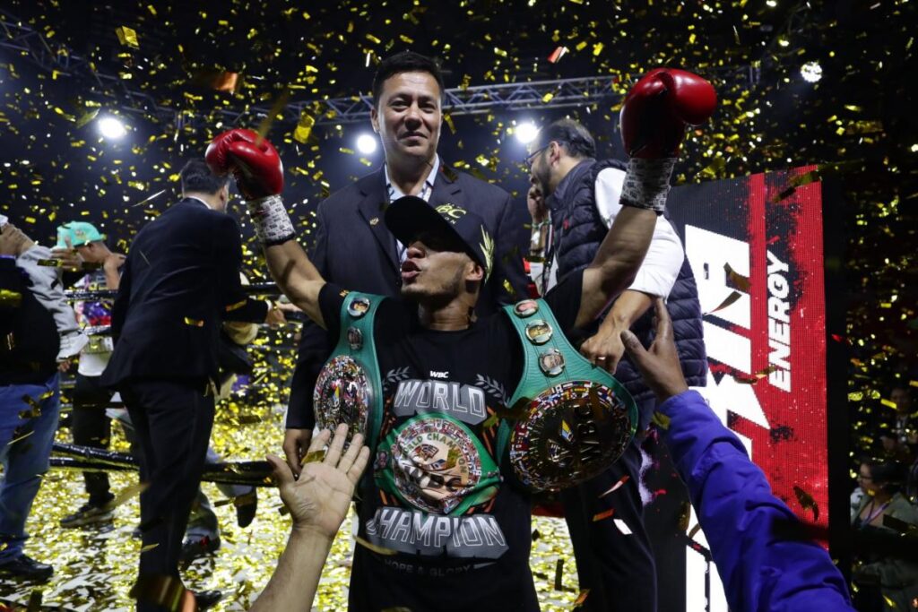 Carlos Cañizales, campeón del mundo del peso mosca del CMB