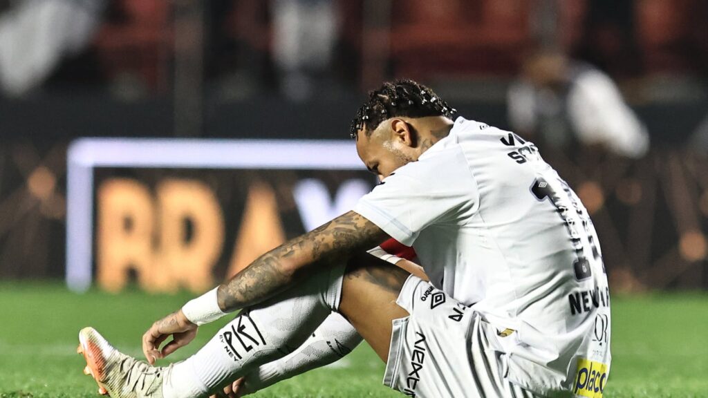 Neymar se aleja de Brasil