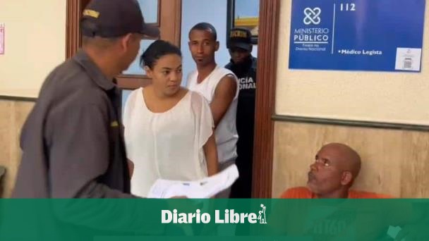 Por WhatsApp se comunicaba madre de la niña muerta en Los Guandules