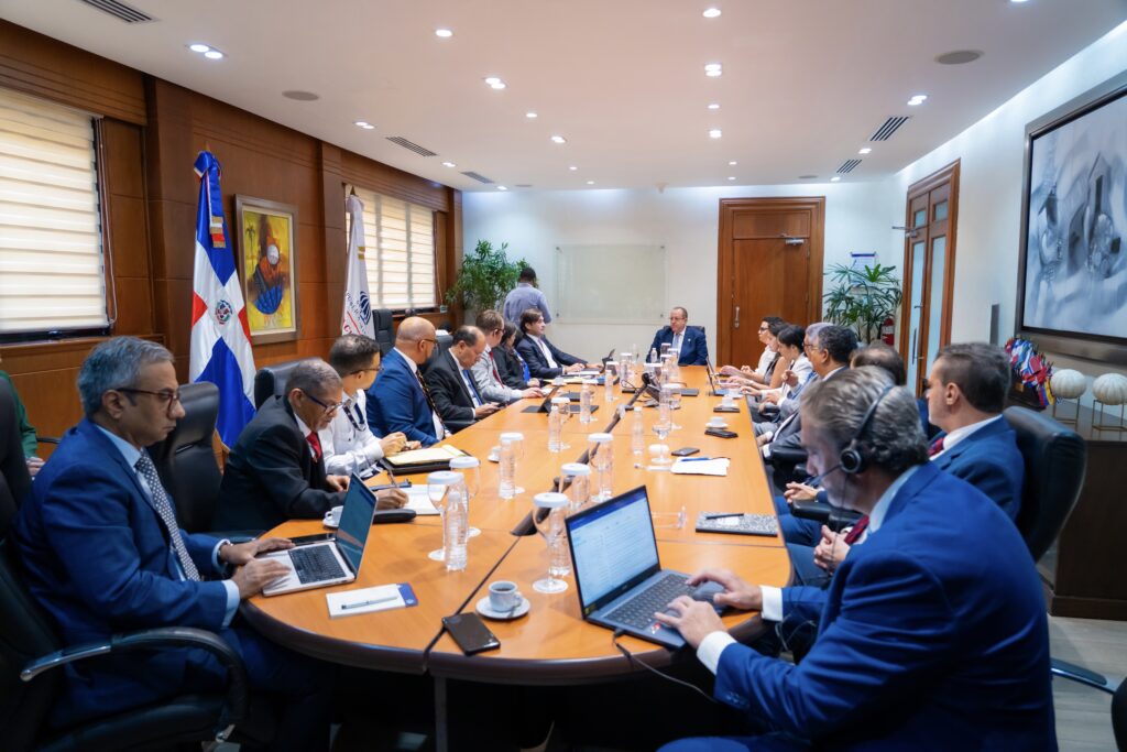 Misión del FMI visita el Ministerio de Hacienda y Economía para consulta anual del Artículo IV
