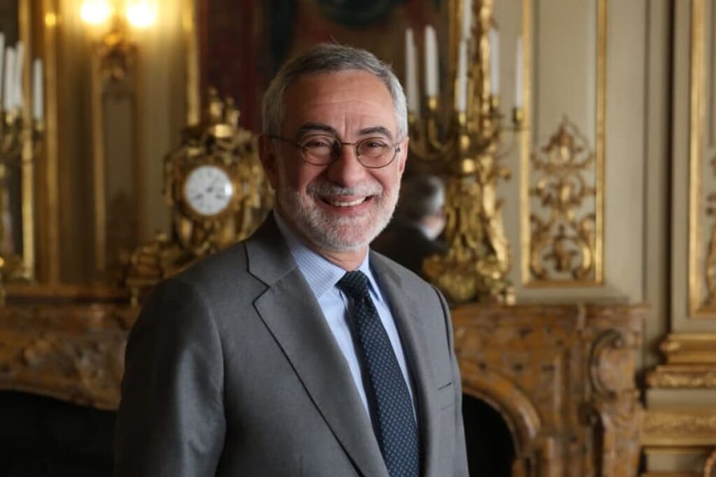 El embajador de Brasil abre las puertas de su residencia, el Palacio Pereda
