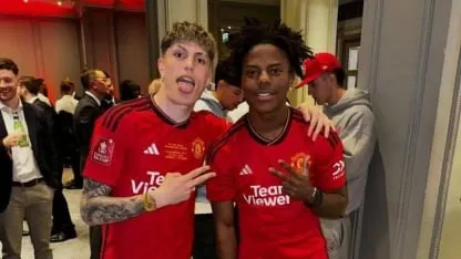 La invitación de un youtuber a los festejos: la polémica que influyó en la salida de Garnacho del United