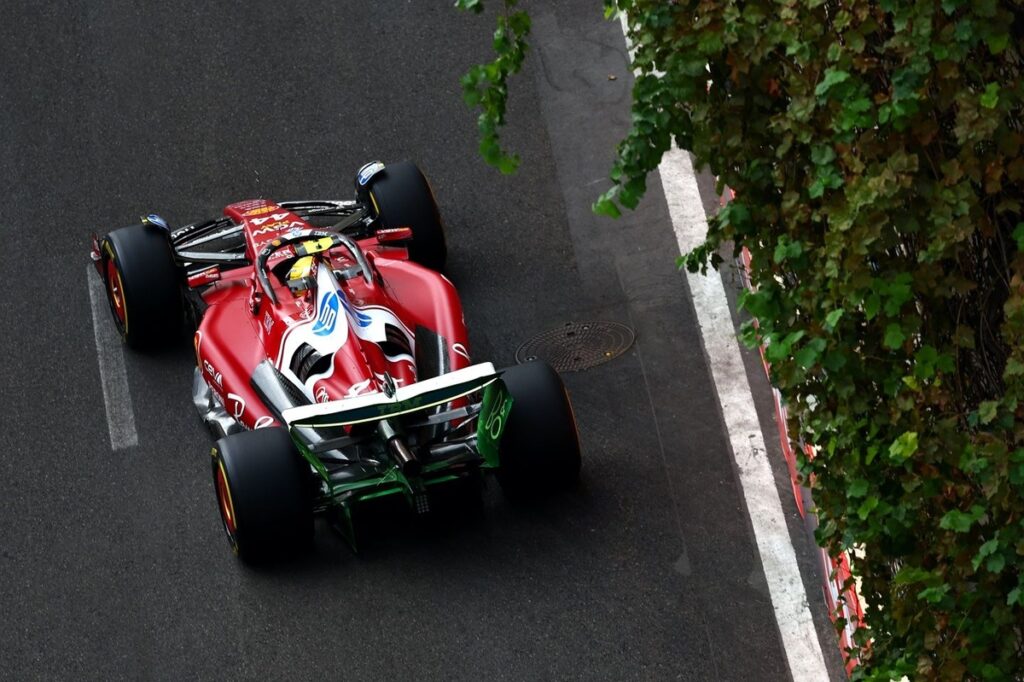 Hamilton lidera un 1-2 de Ferrari en la FP2, Colapinto en 20