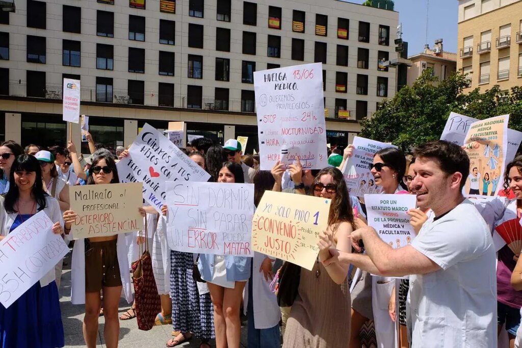 Los médicos vuelven a la huelga: estos son los motivos de su protesta – El Mundo