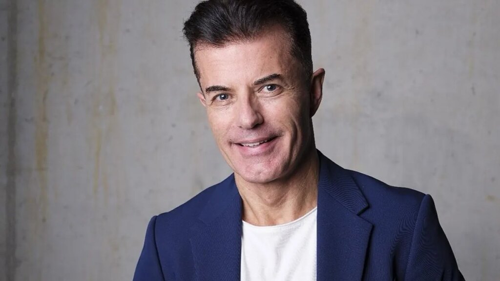 Manuel Viso, médico autor de "Supersanos": "Un abrazo de tan solo 20 segundos puede hacer maravillas y transformar tu vida" – Telva