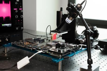 Una de las pruebas de seguridad para detectar un ataque forzado a un dispositivo de Apple