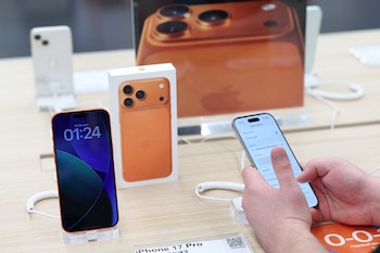 Modelos de Iphone 17 exhibidos