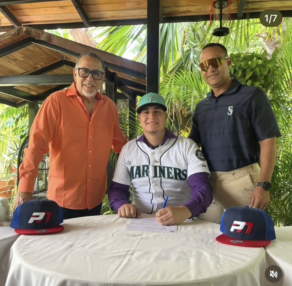 Los Marineros amarran a una joya inusual en Venezuela, lanza 100 millas y firma su primer contrato a los 25 años