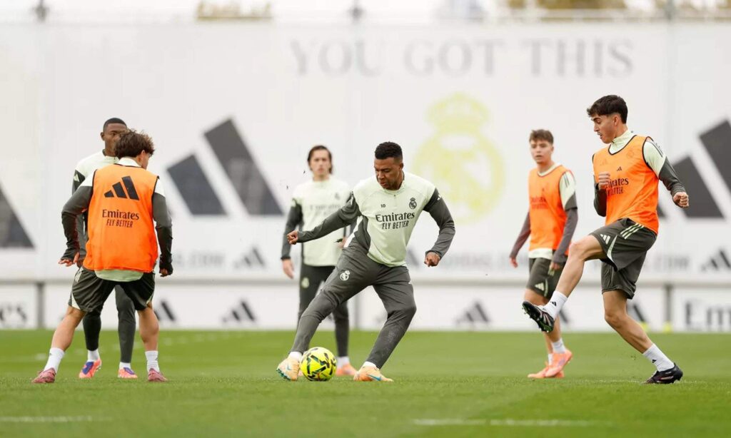 Mendy Lleva meses desaparecido, pero puede volver con el Real Madrid en Vallecas