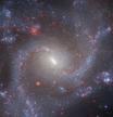 Una nueva teoría propone múltiples singularidades en el espacio en lugar de materia oscura y energía oscura.