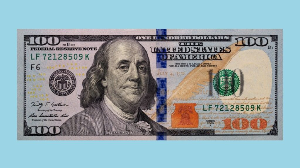 Por qué el dólar cayó a su nivel más bajo en 4 años