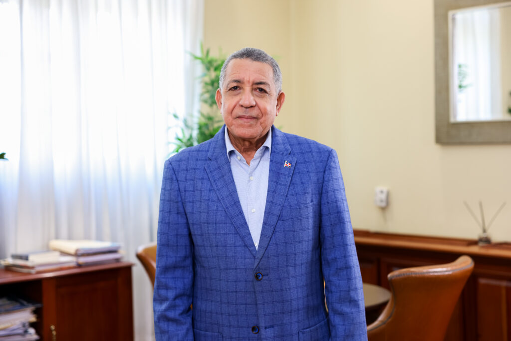 Gobierno dominicano impulsa medidas económicas, inversión pública y recuperación de espacios para las familiares