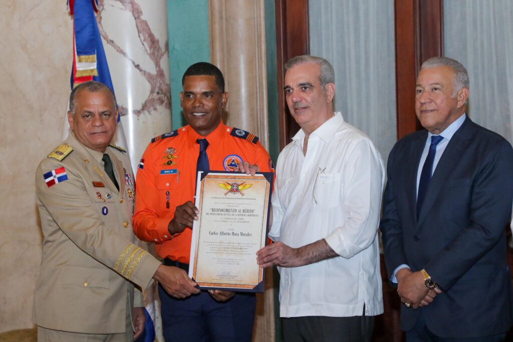 Gobierno venezolano confiere a RD Orden Héroe de Venezuela por invaluable contribución ante terremotos que afectaron esa nación el pasado 24 de junio
