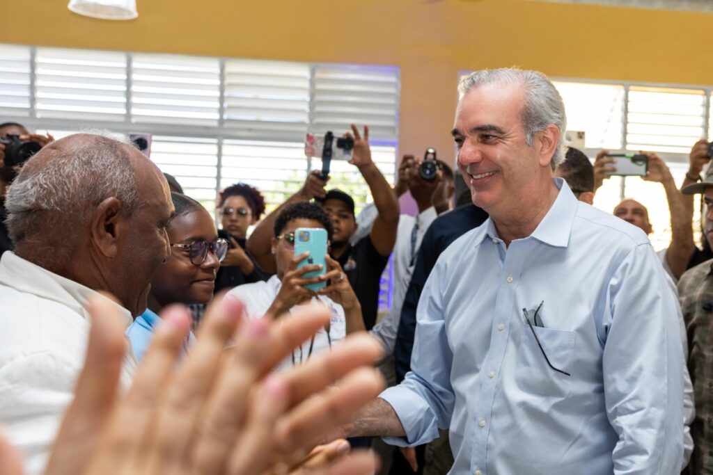 Presidente Luis Abinader desarrollará jornada de inauguraciones de obras en Samaná